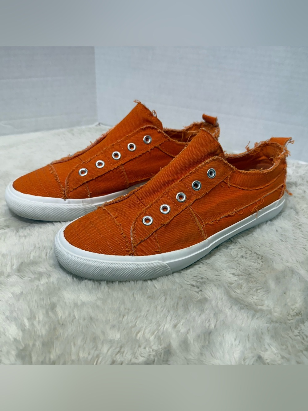 Corkys size 9 orange Babalu slip-on sneakers